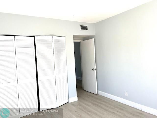 For Rent: $2,000 (2 beds, 1 baths, 750 Square Feet)