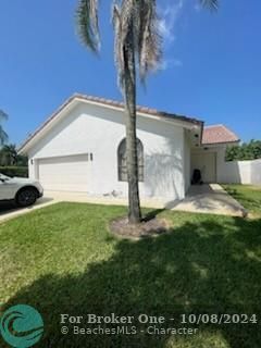 Active With Contract: $3,800 (3 beds, 2 baths, 1641 Square Feet)