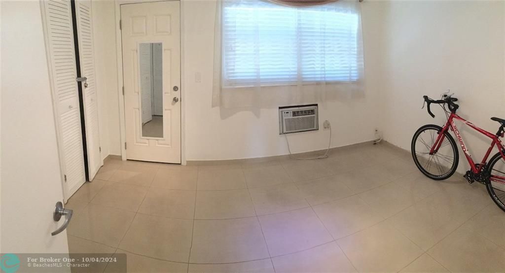 Recently Rented: $1,600 (1 beds, 1 baths, 500 Square Feet)