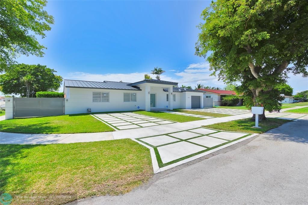 Active With Contract: $1,390,000 (4 beds, 3 baths, 3019 Square Feet)