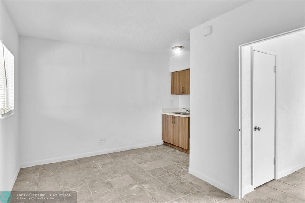 For Rent: $1,595 (1 beds, 1 baths, 0 Square Feet)