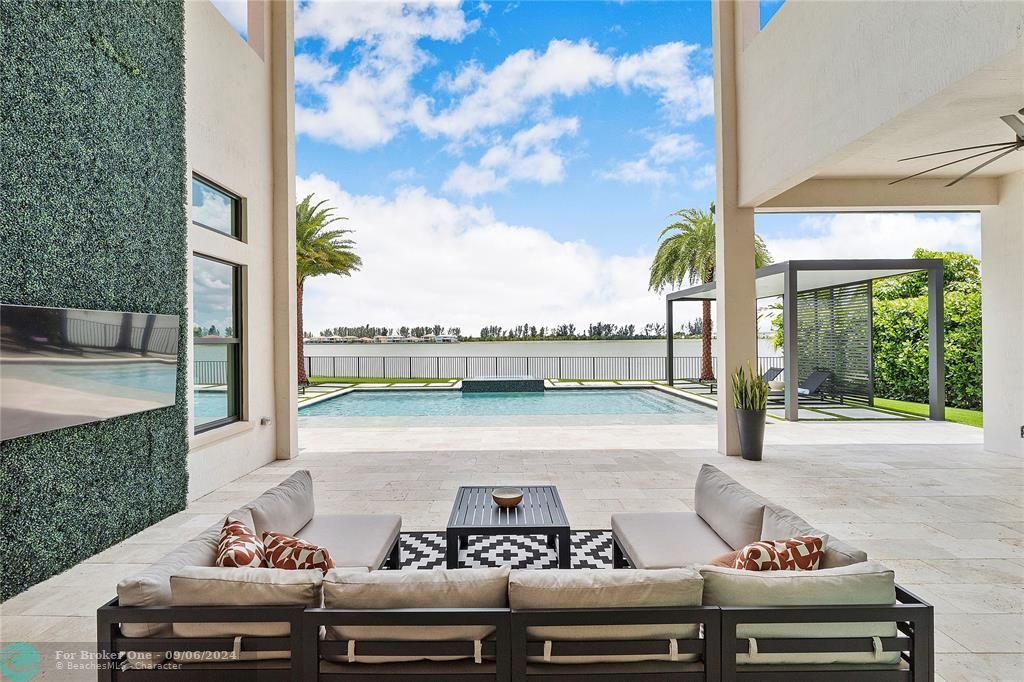 For Sale: $2,599,999 (5 beds, 5 baths, 5030 Square Feet)