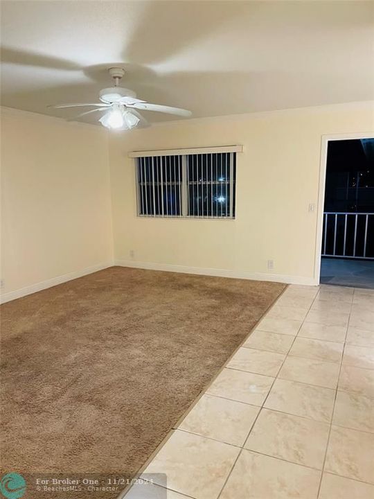 For Sale: $99,900 (2 beds, 2 baths, 883 Square Feet)