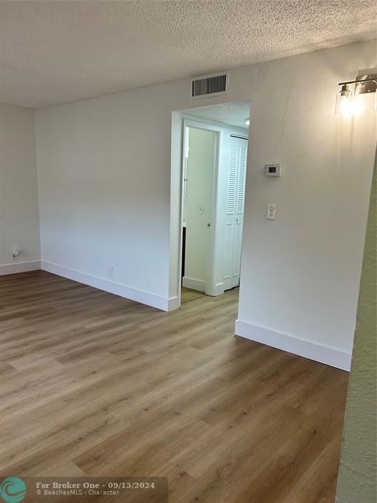 For Rent: $1,800 (2 beds, 2 baths, 722 Square Feet)