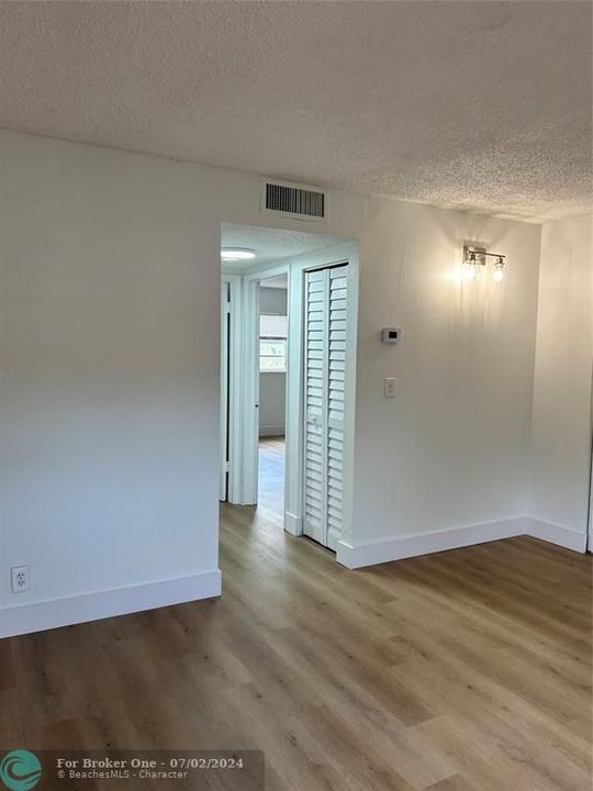 For Rent: $1,800 (2 beds, 2 baths, 722 Square Feet)