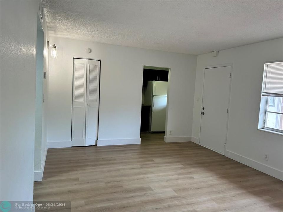 For Rent: $1,800 (2 beds, 2 baths, 722 Square Feet)