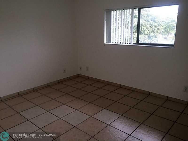 For Rent: $1,995 (2 beds, 2 baths, 963 Square Feet)