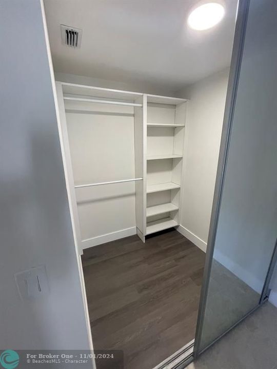 Vendido Recientemente: $339,999 (2 camas, 2 baños, 1106 Pies cuadrados)