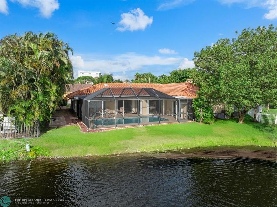 For Sale: $1,070,000 (3 beds, 3 baths, 2670 Square Feet)