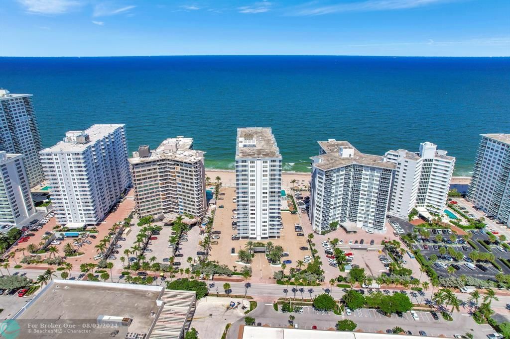 For Sale: $1,079,000 (3 beds, 2 baths, 2323 Square Feet)