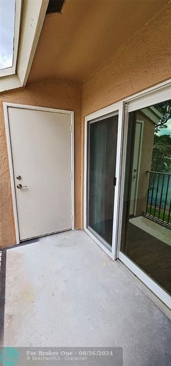 For Rent: $2,250 (2 beds, 2 baths, 854 Square Feet)