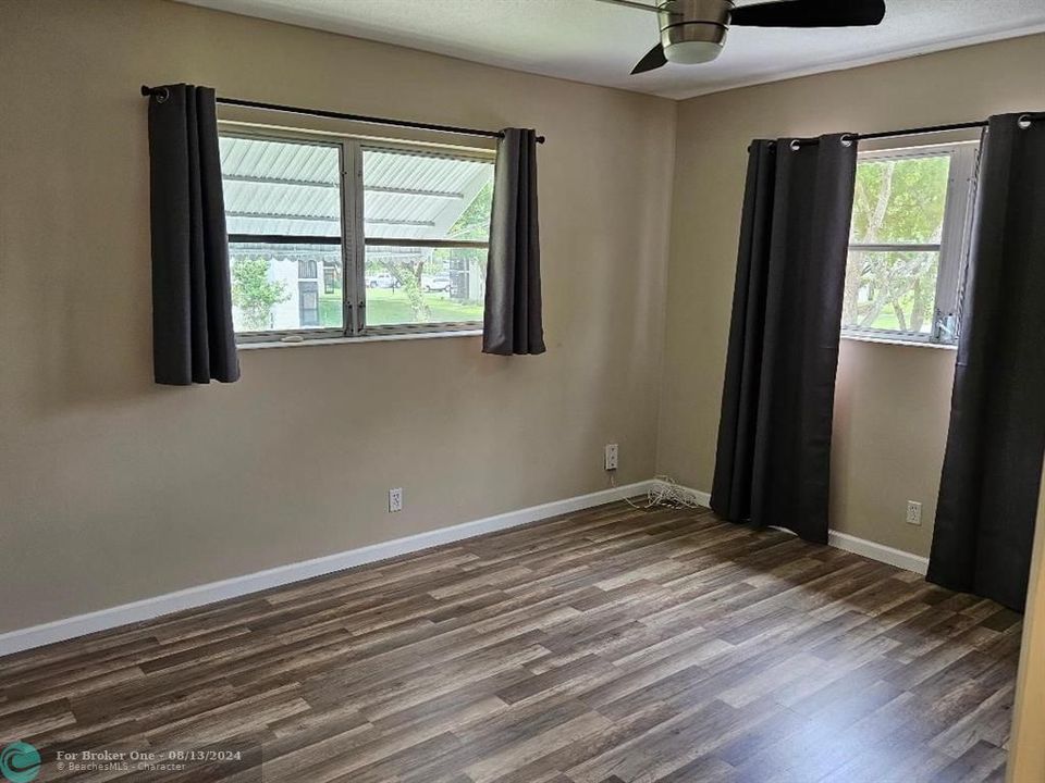 For Rent: $2,000 (2 beds, 2 baths, 960 Square Feet)