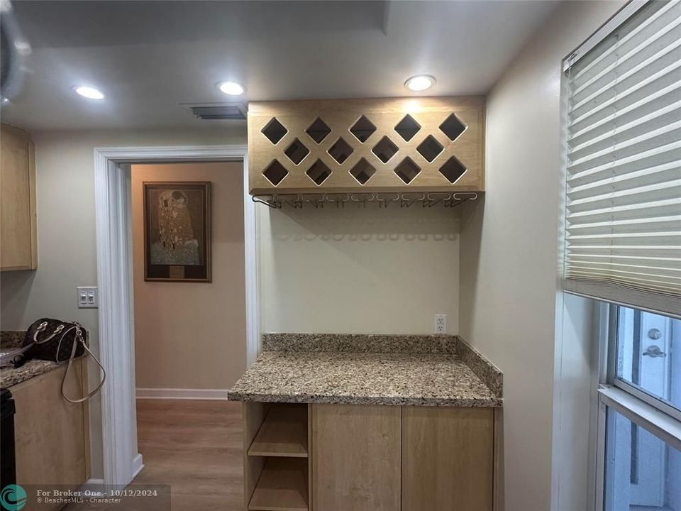 For Rent: $2,500 (2 beds, 2 baths, 959 Square Feet)