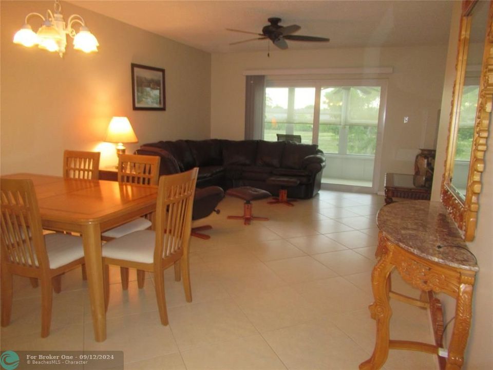 For Sale: $174,900 (2 beds, 2 baths, 990 Square Feet)