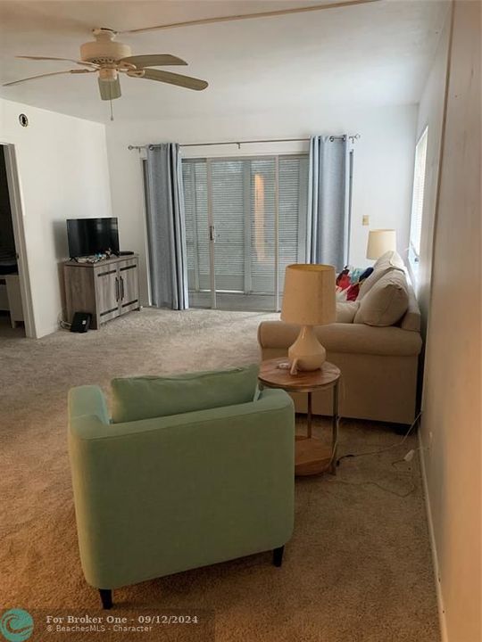 For Sale: $232,000 (1 beds, 1 baths, 600 Square Feet)