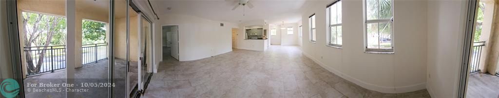 Active With Contract: $2,600 (2 beds, 2 baths, 1189 Square Feet)