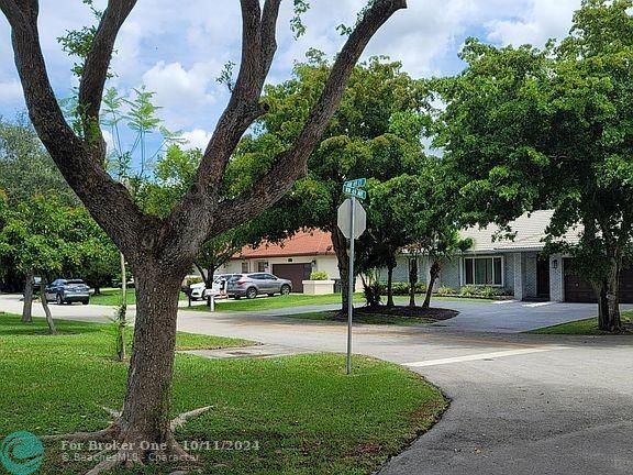 For Sale: $705,000 (4 beds, 2 baths, 2463 Square Feet)