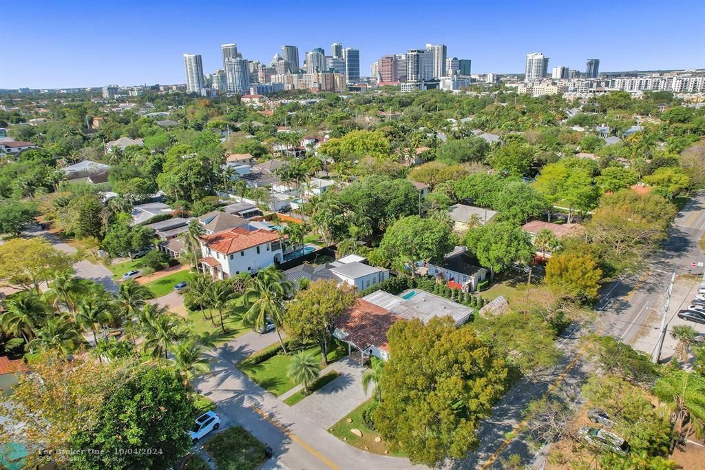 Active With Contract: $1,395,000 (3 beds, 3 baths, 1954 Square Feet)