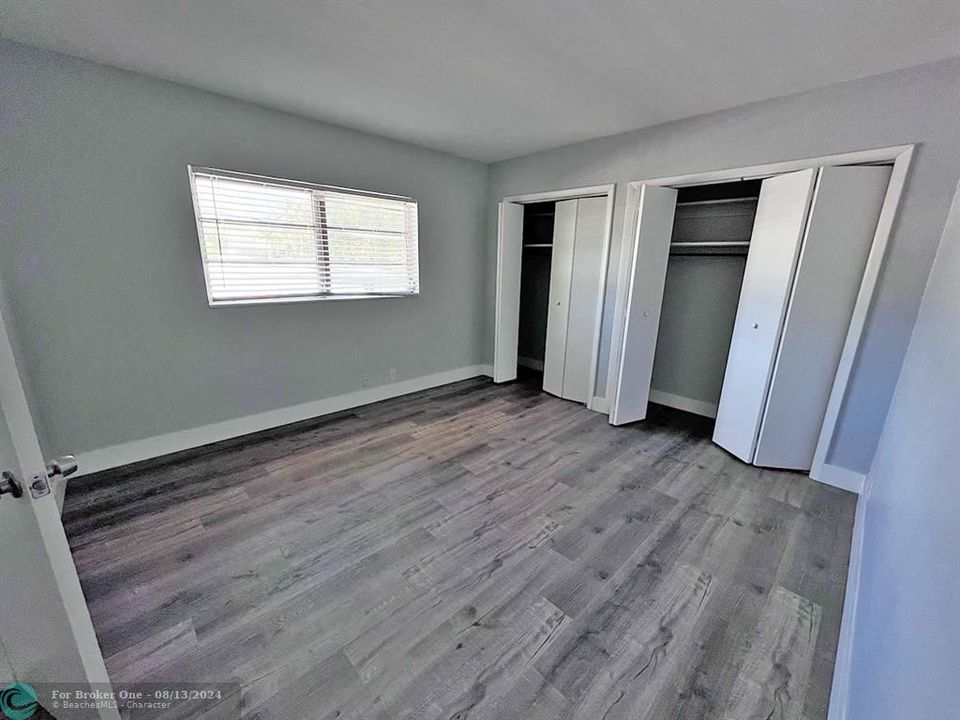 Active With Contract: $2,450 (2 beds, 1 baths, 1000 Square Feet)