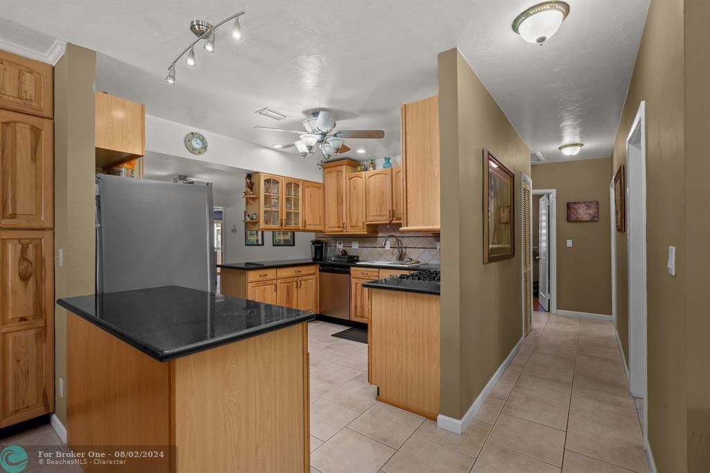 Active With Contract: $5,000 (3 beds, 2 baths, 1810 Square Feet)