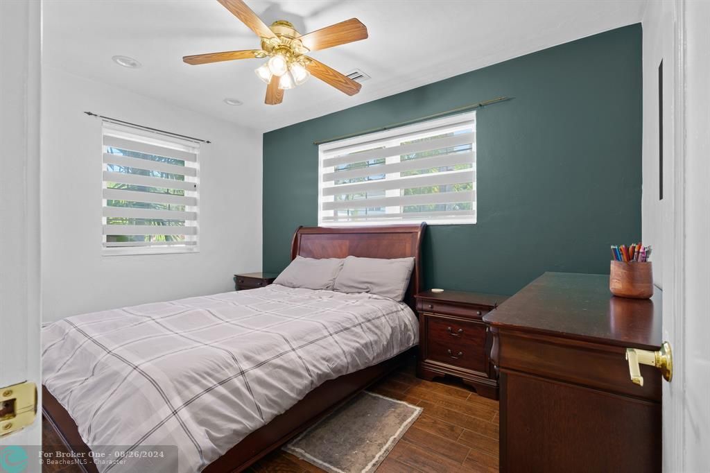 Active With Contract: $5,000 (3 beds, 2 baths, 1810 Square Feet)