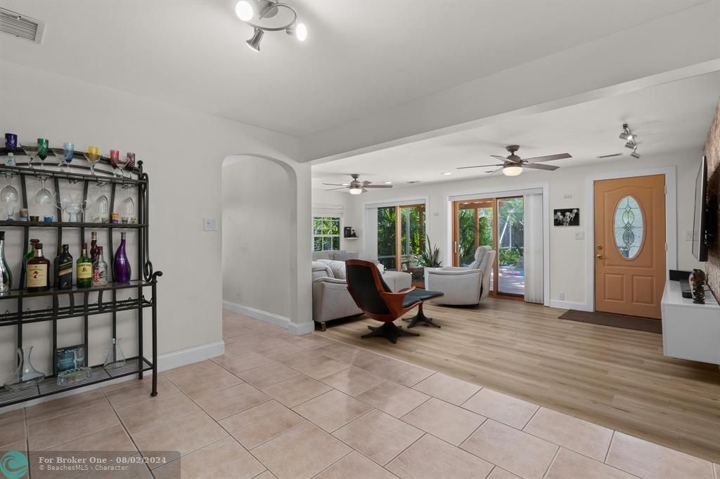 Active With Contract: $5,000 (3 beds, 2 baths, 1810 Square Feet)