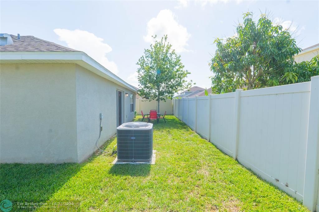 For Sale: $419,000 (3 beds, 2 baths, 1723 Square Feet)