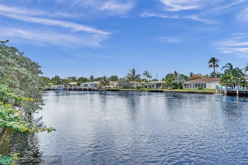 For Sale: $1,400,000 (3 beds, 2 baths, 1758 Square Feet)