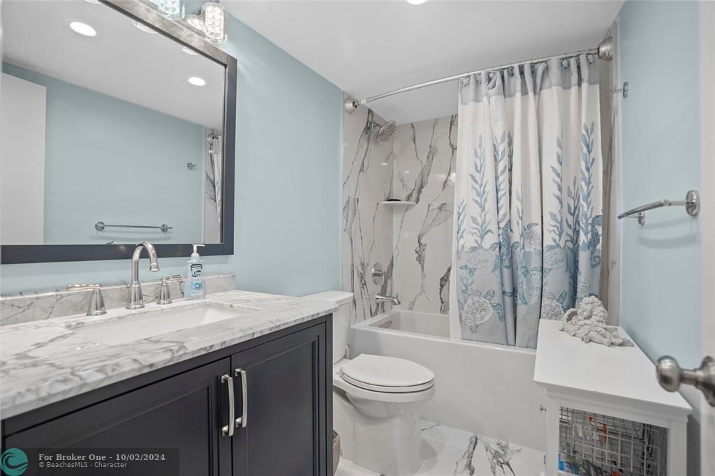 For Sale: $295,000 (2 beds, 2 baths, 1200 Square Feet)