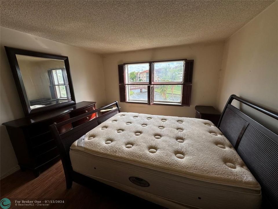 For Sale: $115,000 (2 beds, 2 baths, 850 Square Feet)