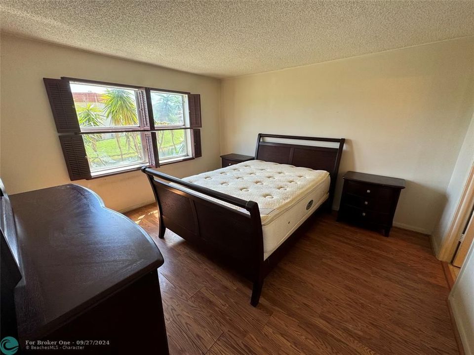 For Sale: $112,500 (2 beds, 2 baths, 850 Square Feet)