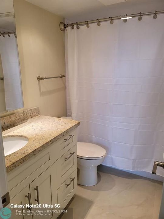 For Rent: $2,500 (1 beds, 1 baths, 925 Square Feet)