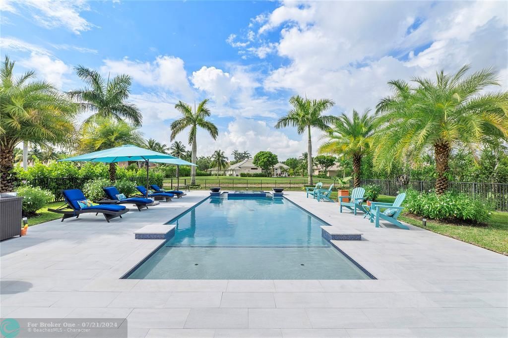 For Sale: $2,375,000 (5 beds, 5 baths, 4753 Square Feet)