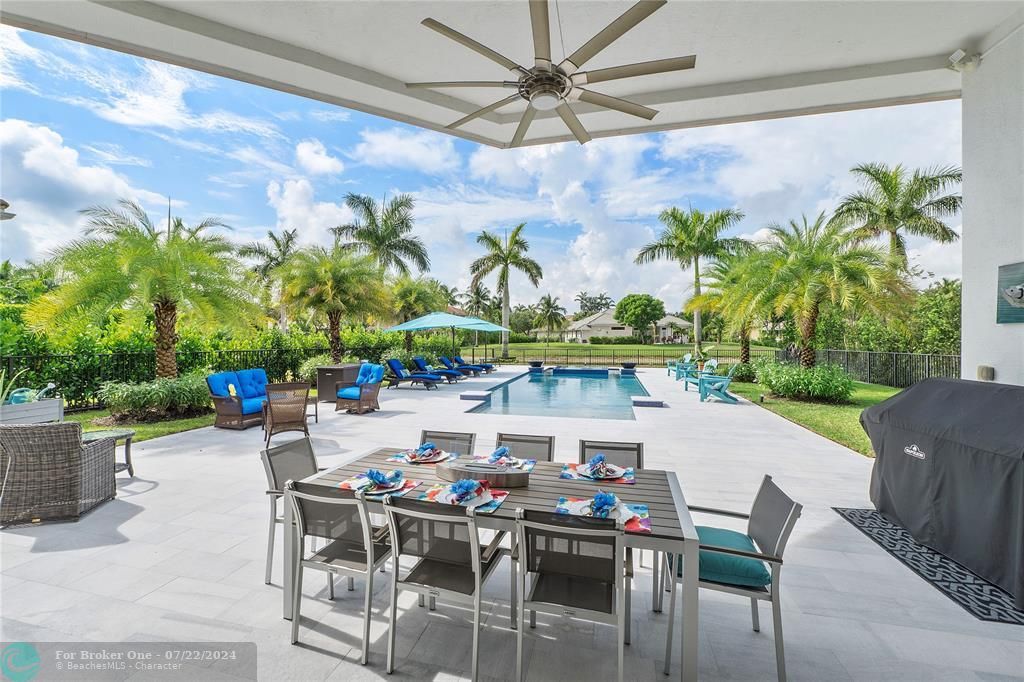 For Sale: $2,375,000 (5 beds, 5 baths, 4753 Square Feet)
