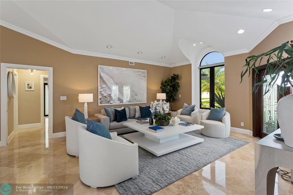 For Sale: $3,395,000 (5 beds, 4 baths, 4350 Square Feet)