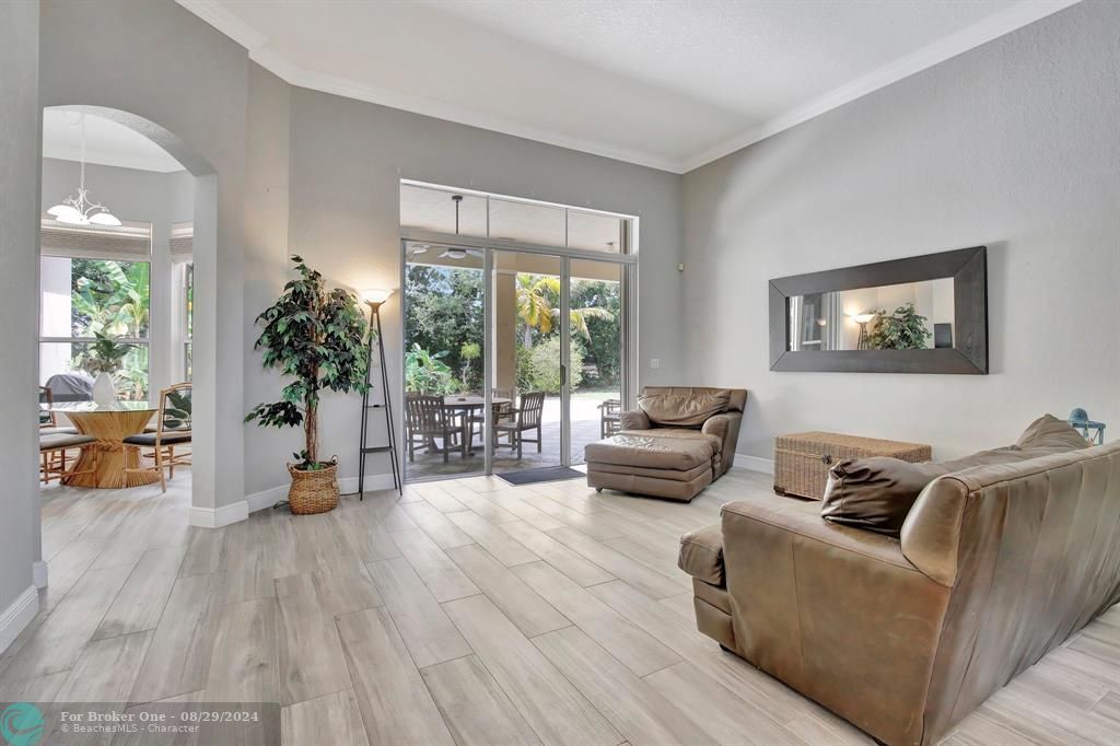 For Sale: $1,700,000 (5 beds, 4 baths, 3970 Square Feet)