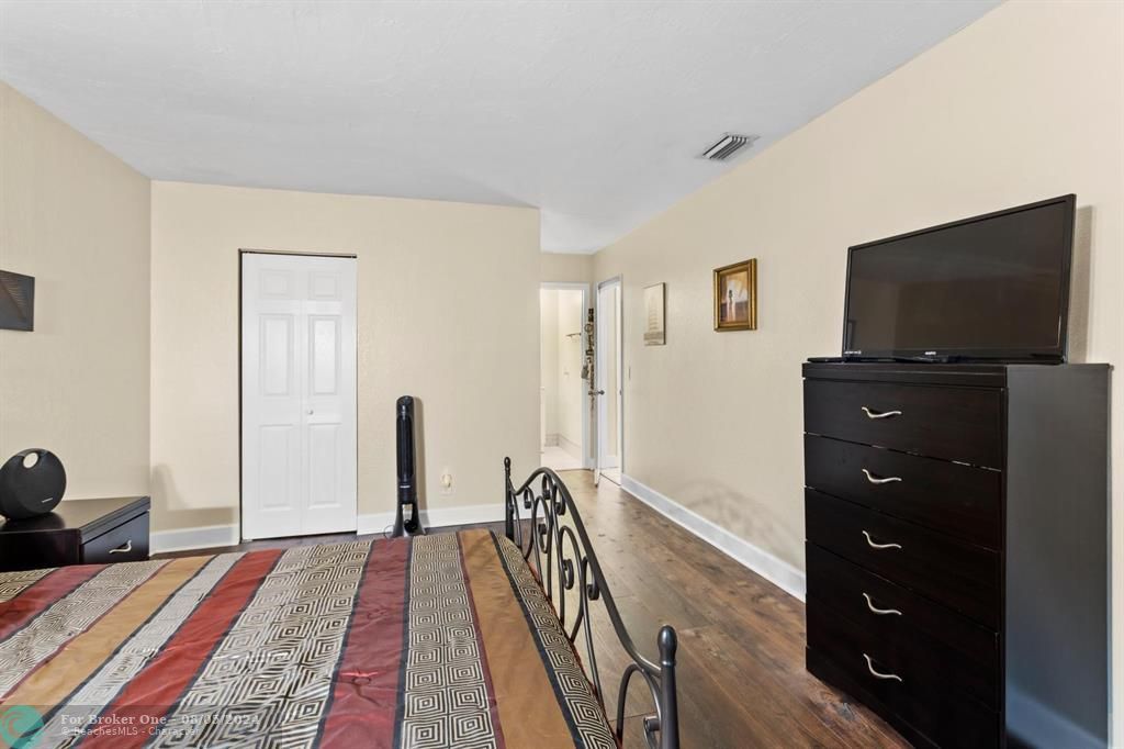 For Sale: $274,999 (2 beds, 2 baths, 1455 Square Feet)