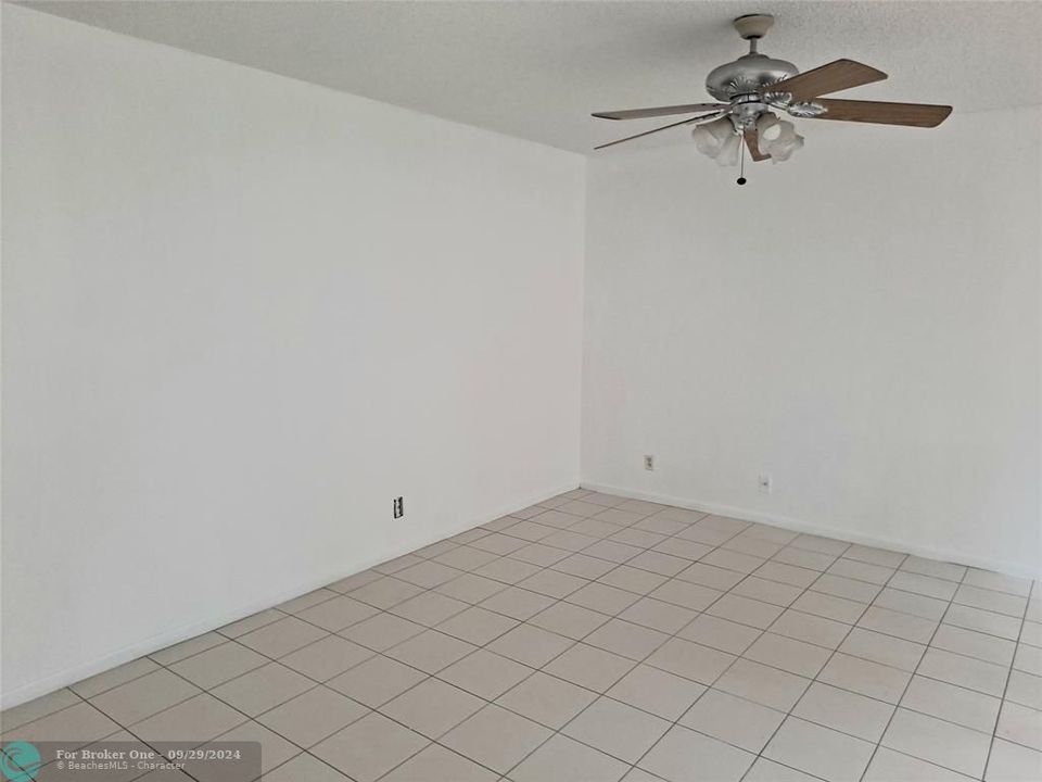 Active With Contract: $2,990 (3 beds, 2 baths, 1666 Square Feet)