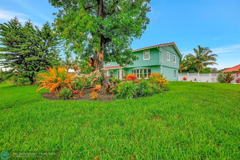 Active With Contract: $1,300,000 (4 beds, 5 baths, 3714 Square Feet)