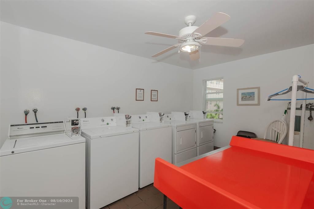 For Sale: $399,000 (2 beds, 2 baths, 1180 Square Feet)