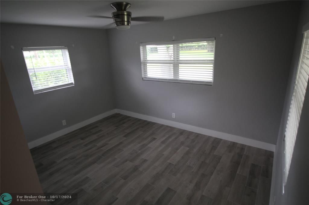 For Sale: $2,700 (2 beds, 1 baths, 1148 Square Feet)