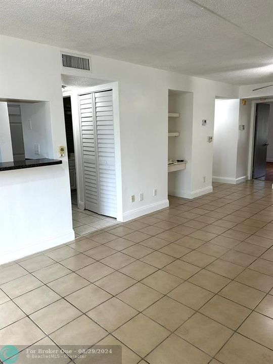 Recently Rented: $1,750 (1 beds, 1 baths, 800 Square Feet)