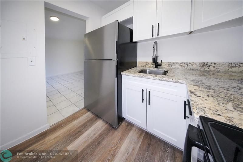 For Rent: $1,750 (1 beds, 1 baths, 8632 Square Feet)