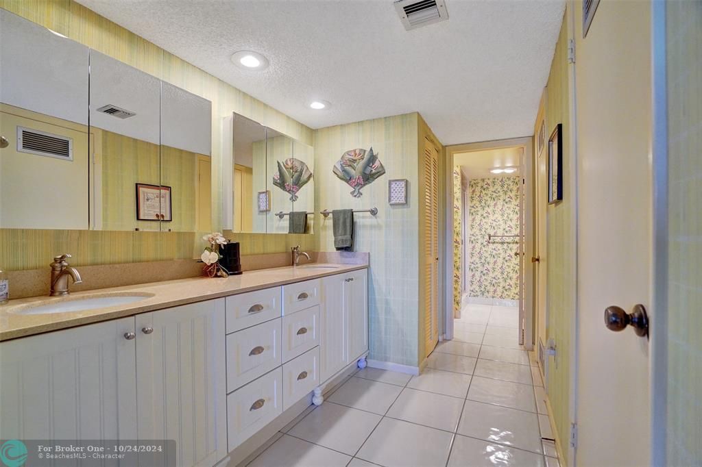 Recently Sold: $499,000 (2 beds, 2 baths, 1579 Square Feet)