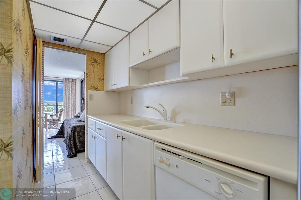 Recently Sold: $499,000 (2 beds, 2 baths, 1579 Square Feet)