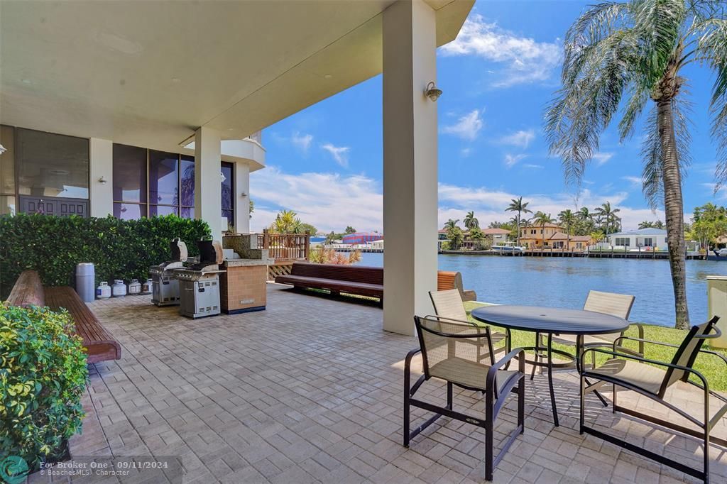 Recently Sold: $499,000 (2 beds, 2 baths, 1579 Square Feet)