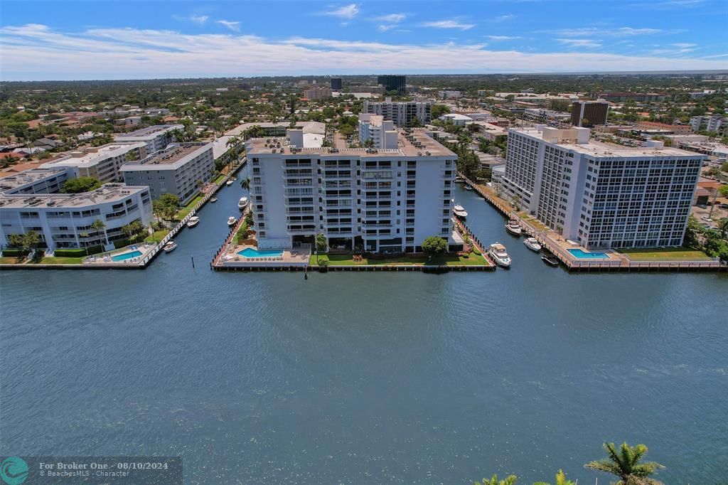 Active With Contract: $499,000 (2 beds, 2 baths, 1579 Square Feet)