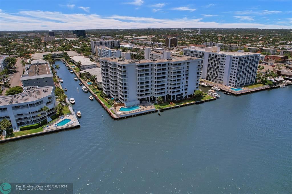 Active With Contract: $499,000 (2 beds, 2 baths, 1579 Square Feet)