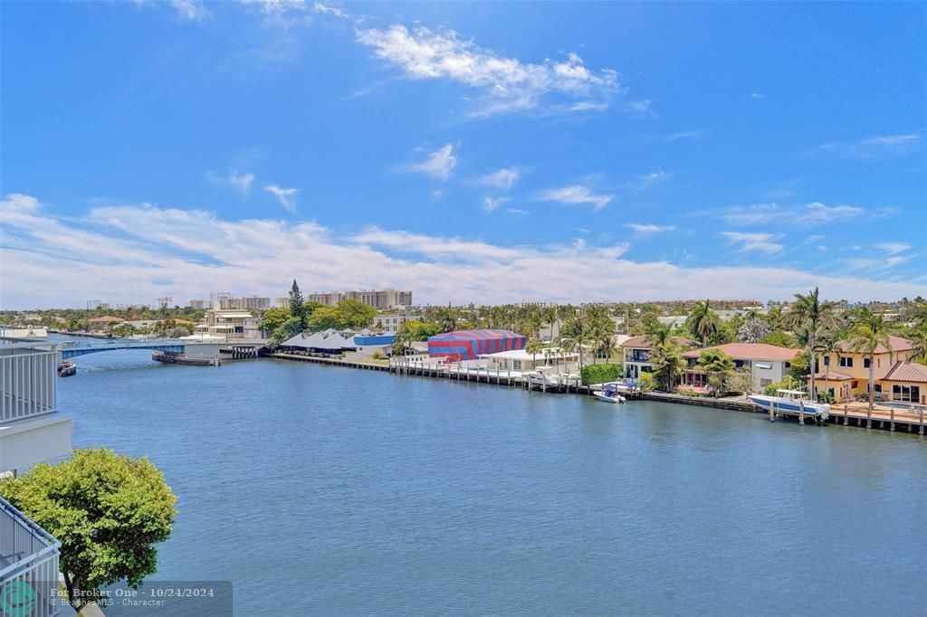 Recently Sold: $499,000 (2 beds, 2 baths, 1579 Square Feet)