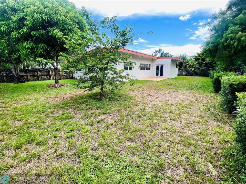 En Venta: $635,900 (4 camas, 2 baños, 1874 Pies cuadrados)